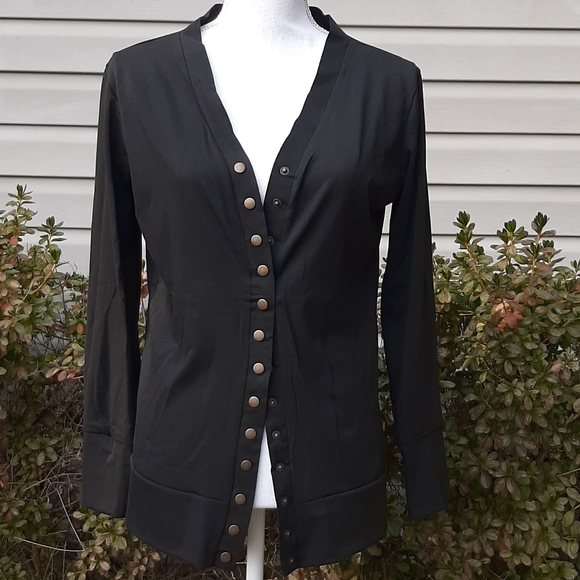 🆕️ Snap Button Cardigan - Picture 2 of 12